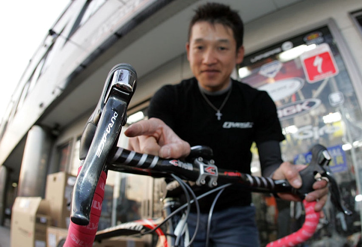 西谷雅史さん(サイクルポイントオーベスト)のバイクに取り付けられたST-7900