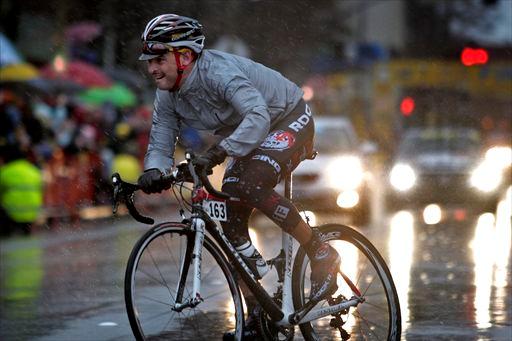 雨のサンタローザ周回コースで逃げ続けるフランシスコ・マンセーボ(スペイン、ロックレーシング)