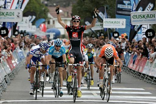 スプリント勝利を飾ったルイスレオン・サンチェス(スペイン、ケースデパーニュ)