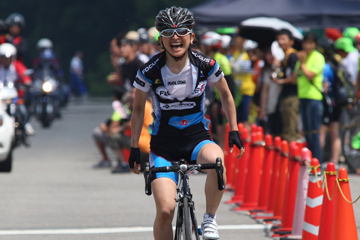 西加南子(TEAM FOCUS-OUTDOOR PRODUCTS)がスプリントを制する