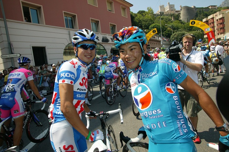 2009年ツール・ド・フランスに出場した別府史之(当時スキル・シマノ)と新城幸也(当時Bboxブイグテレコム)