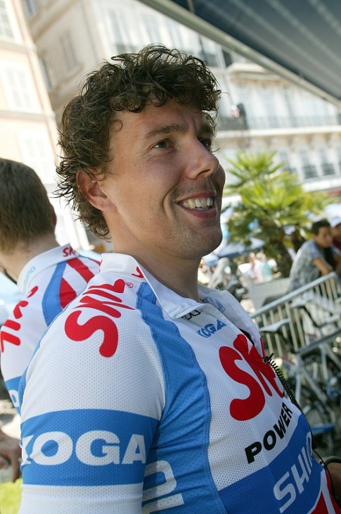 エーススプリンターのファンケニーロバート・ファンヒュンメル(オランダ、スキル・シマノ)