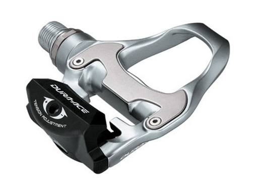 SPD-SLペダルの最高峰PD-7810。従来モデルよりもクリートの接触面積を増やし安定性を向上、ベアリング部はULTEGRA、105のモデルとも異なった設計になっている