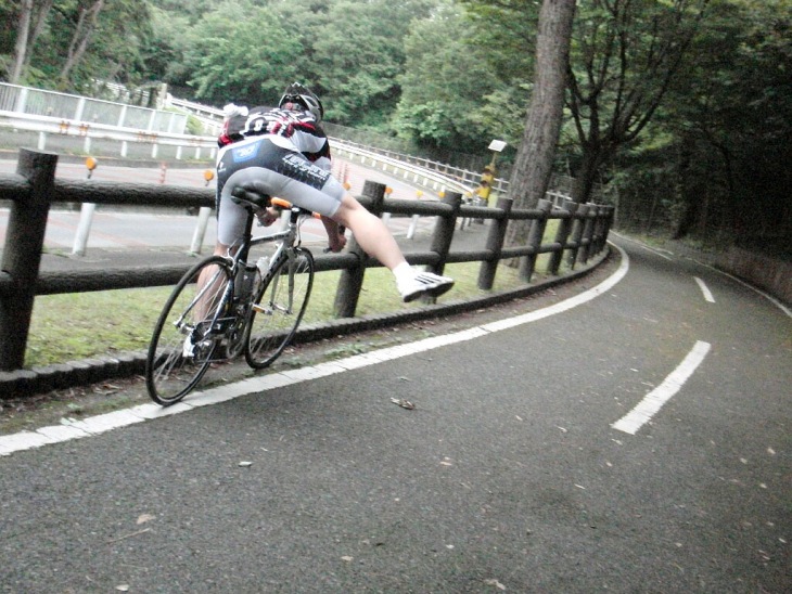 ほらほら調子に乗りすぎるから(笑)。みんなの為にもそのまま逝っちゃってください!