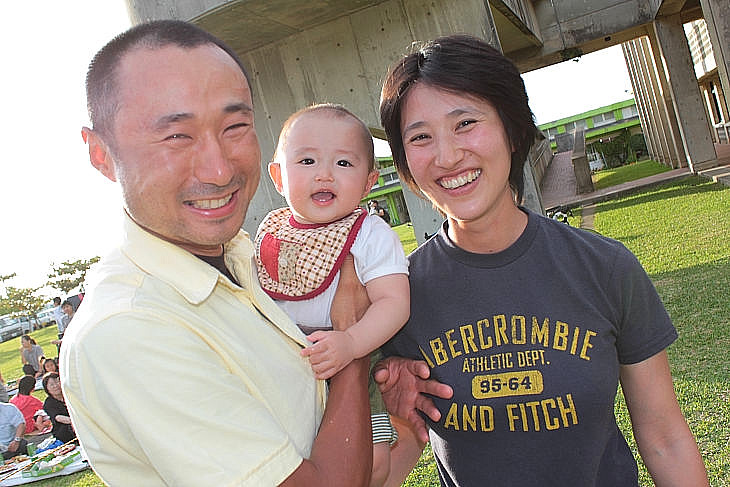 妻、子供に祝福されて、人生最高の瞬間
