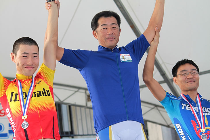 市民130km優勝 三浦恭資、2位青木峻ニ(えるどらど) 、3位東江ニ男(チームキッズ)