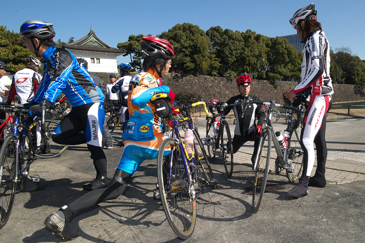 桜田門で。ストレッチや乗り方のアドバイスも