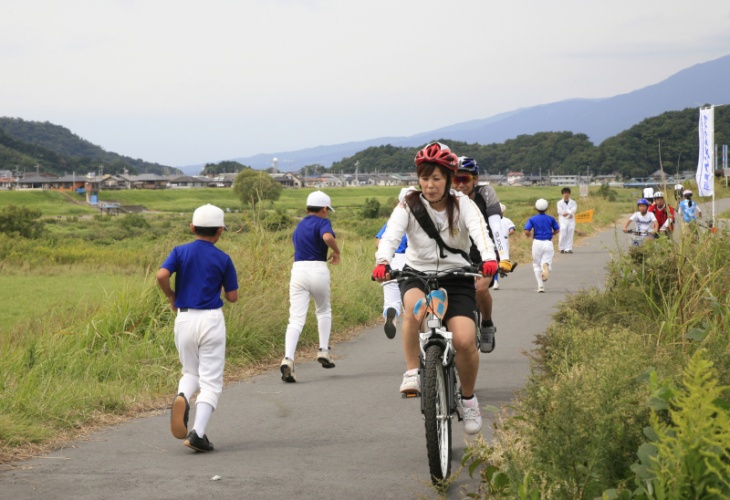 伊豆の狩野川河川敷サイクリングロードは走りやすさ満点