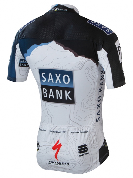 SAXO BANK PROジャージ 肩から袖の部分は一体化したシームレス構造となる