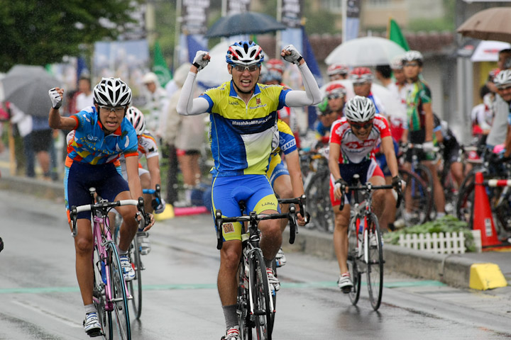 2日目 ER 北村智昭(masahikomifune.com CyclingTeam)が優勝