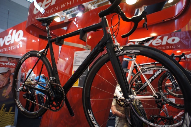サーヴェロR5ca 675gの超軽量バイクだ