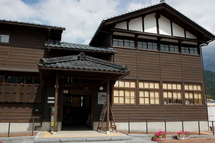 保存運動で取り壊しをまぬがれ、昨年オープンした「はたや記念館 ゆめおーれ勝山」