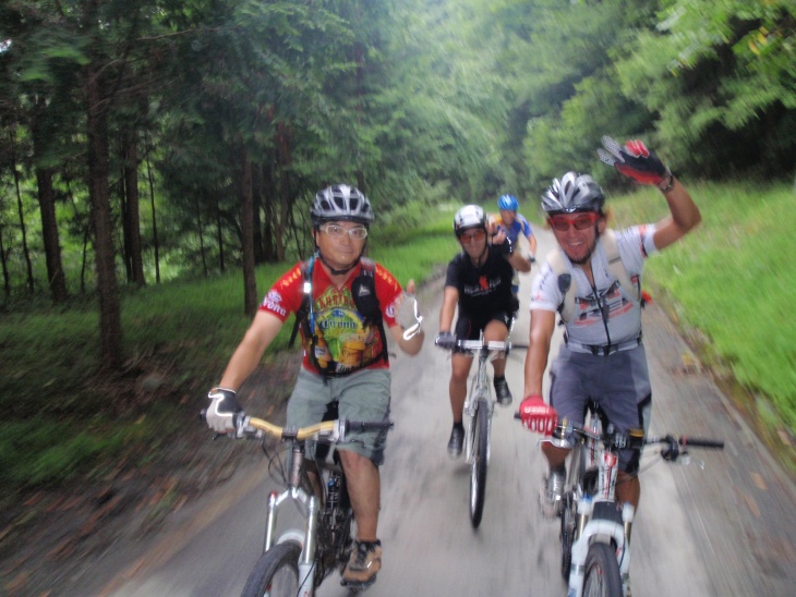 MTBでのトレールツアーは楽しいぞ!