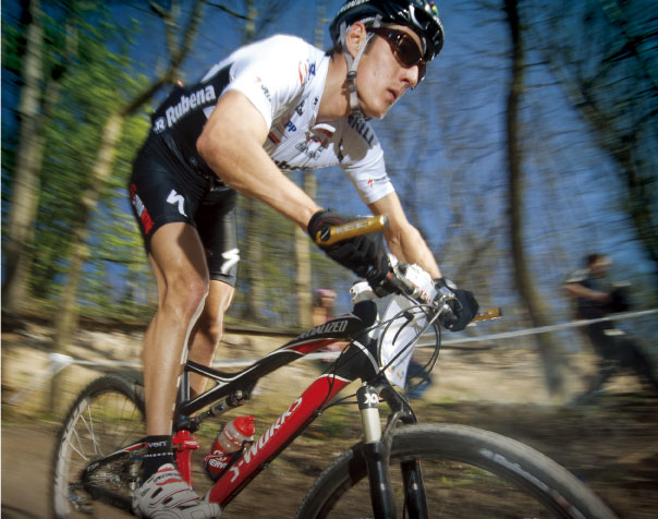 2010年MTBヨーロッパ選手権チャンピオンに輝いたヤロスラフ・クルハビー(スぺシャライズド)
