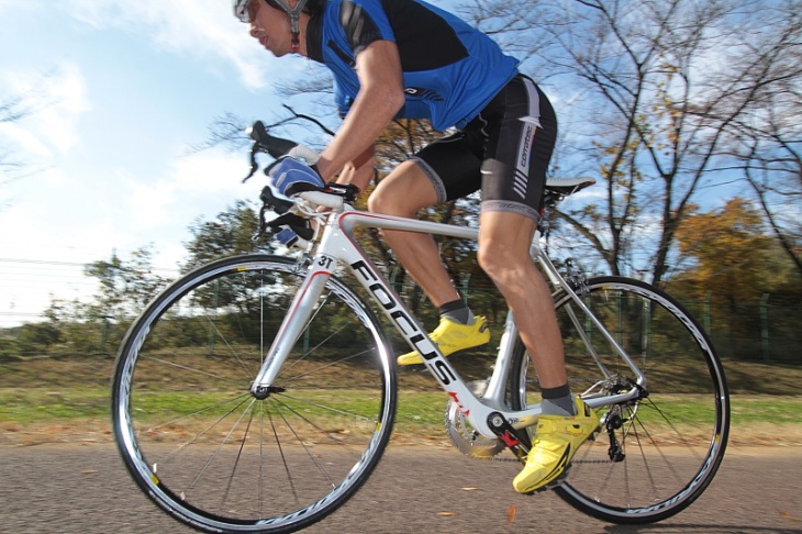 踏み出しが軽く、ヒルクライムバイクとしても最適 斉藤 亮(MTBクロスカントリーライダー、チーム・コラテック)