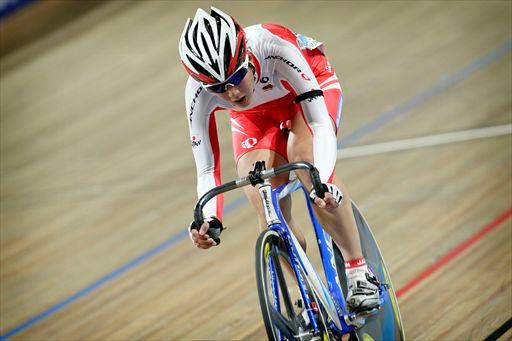 女子ポイントレース 4位に入った上野みなみ(日本)