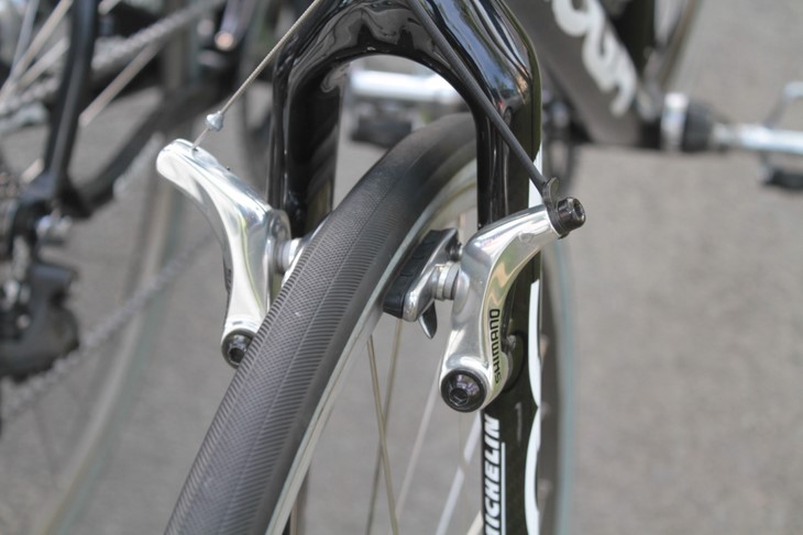 カンティブレーキ仕様の完全シクロクロスモデルだ