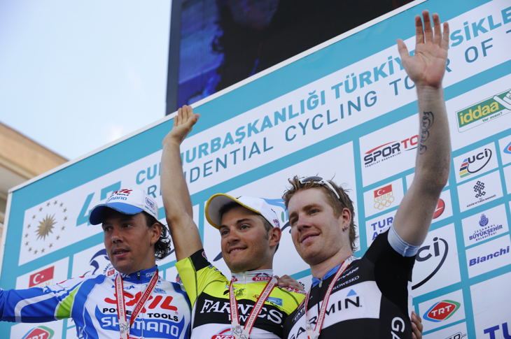 ステージ上位3人の表彰式
