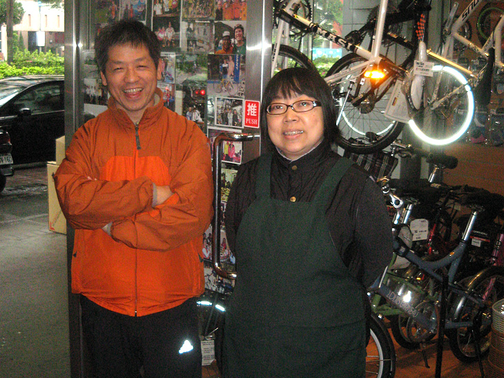日本にも走りに来たことのある親日の店長さんのお店へご挨拶