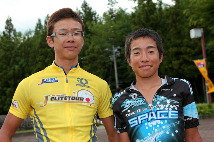 2011年松川ロードでの岡泰誠代表と弟の岡篤志(spacebikes.com)。当時大学1年と高校1年だ