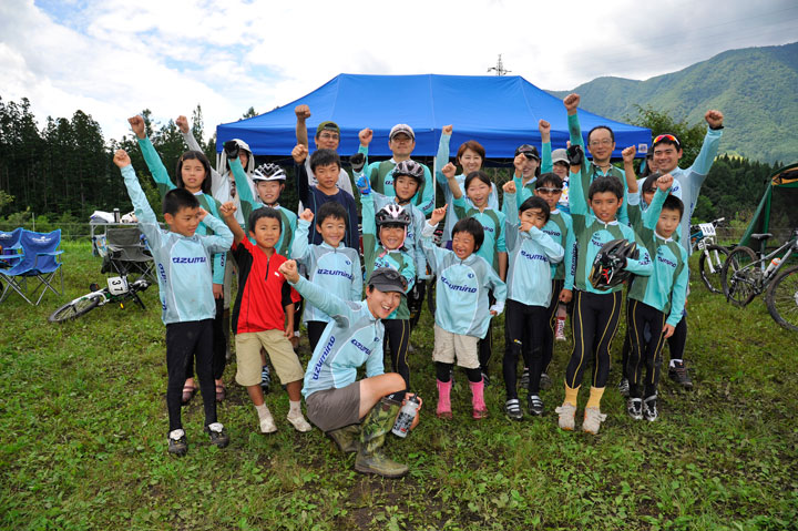 MTBクラブ安曇野 手前が小林可奈子さん