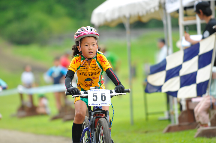 女子小学2年生優勝 坂間星南