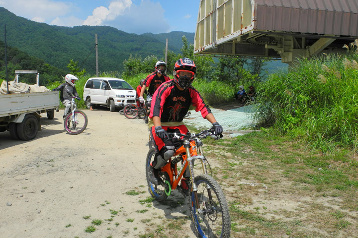 週末ともなると多くのMTBライダーが訪れる