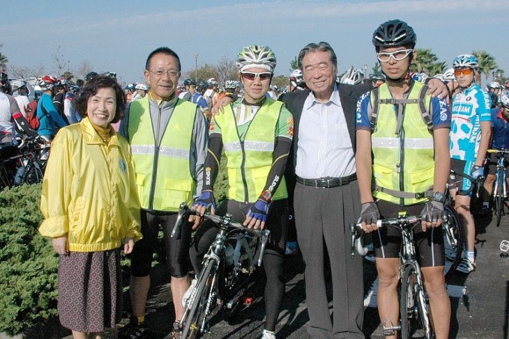 深谷産業社長(画像左)始めスタッフの皆様