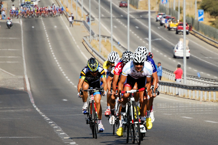 第3ステージ 内間康平(日本、チームNIPPO)を含む逃げをフェリックス・カルデナス(コロンビア、シマノGW)が率いる