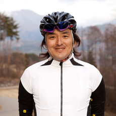 プロデューサーの鈴木雷太さん(BIKE RANCH) 松本に住んで17年。コースを走り尽くしている