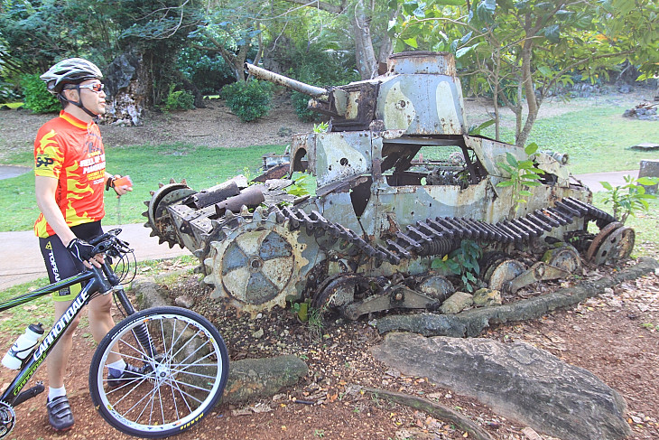 朽ちた戦車が物語るものは……
