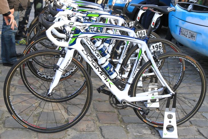 2012年のパリ~ルーベでモビスターチームによって使用されたピナレロ DOGMA K