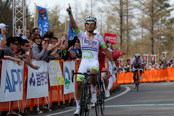 全日本選手権ロードレース2012で勝利した土井雪広(当時アルゴス・シマノ)