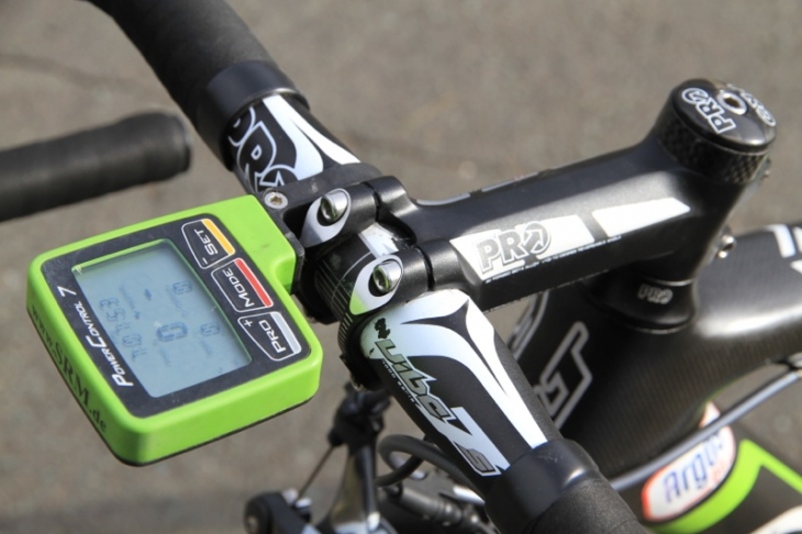 PROのハンドル&ステムに、SRMシステムのモニターを取る付ける