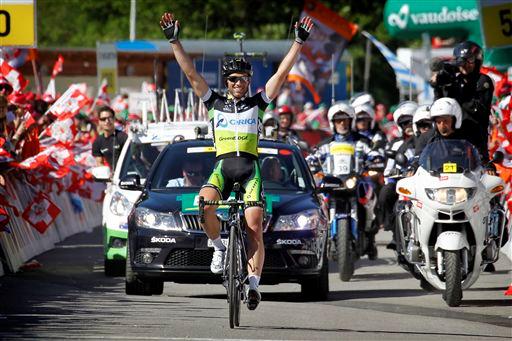 独走勝利を飾ったミハエル・アルバジーニ(スイス、オリカ・グリーンエッジ)