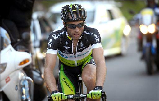 先頭で超級山岳アローザを駆け上がるミハエル・アルバジーニ(スイス、オリカ・グリーンエッジ)