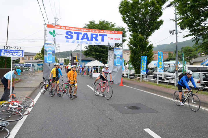 悪コンディションに見舞われたツール・ド・美ヶ原高原自転車レース2012