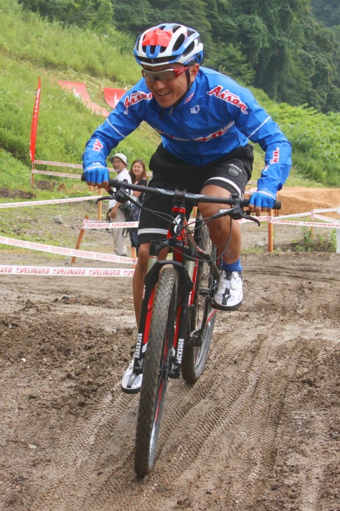鈴木選手がMTBに乗るのもなかなか珍しい光景?