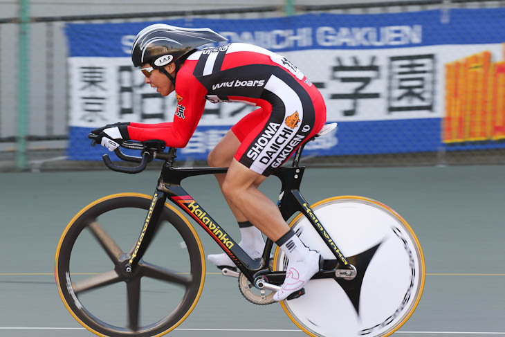 3kmインディヴィジュアル・パーシュート 1位 伊藤和輝(東京・昭和一学園3)3分32秒718