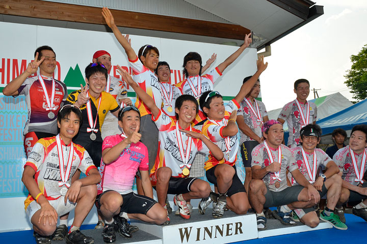 4時間エンデューロ5人の部表彰 お疲れ様でした!