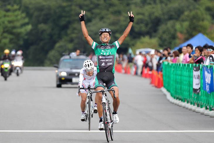 E2 豊田勝徳(チーム・アヴェル)が優勝