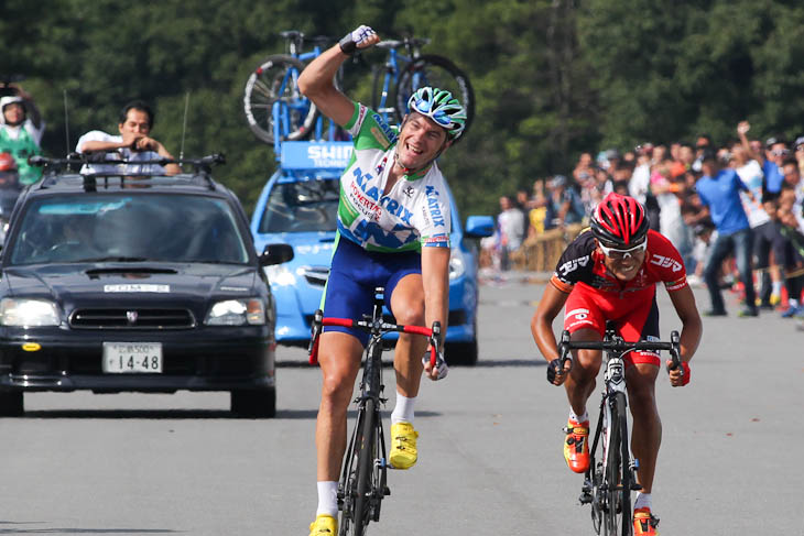 マリウス・ヴィズィアック(マトリックスパワータグ)が優勝
