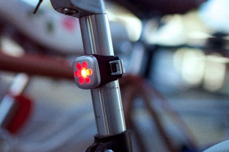 ノグ BLINDER LIGHTS-1 コンパクトで装着するバイクを選ばない