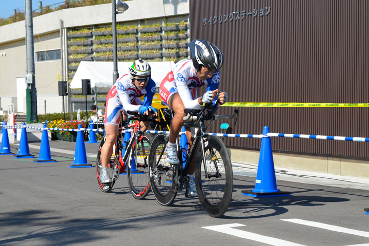 2〜3人でタイムを競うチームTT