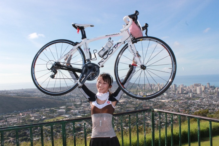 ライドに同行してくれた絹代さんもお決まりのポーズ!