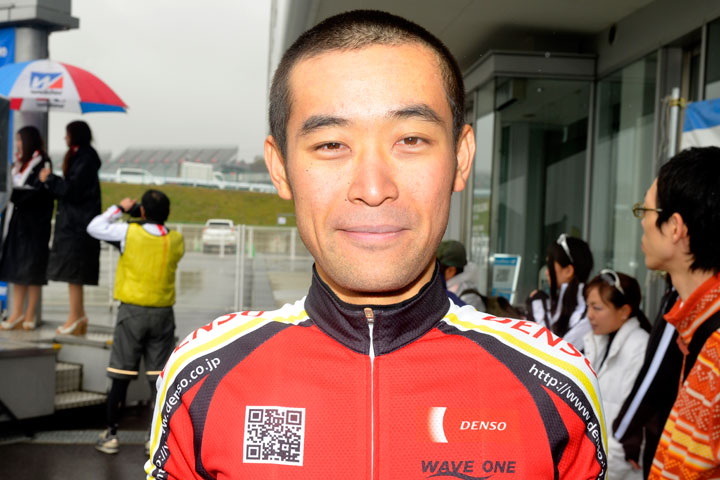 4時間ロードソロ優勝 小山内健太選手(DENSO RACING)