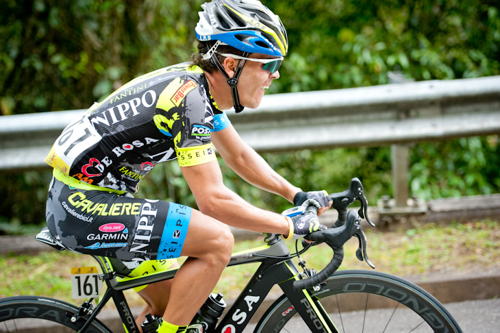 第3ステージ 単独でワンを追走するジュリアン・アレドンド(コロンビア、チームNIPPO・デローザ)