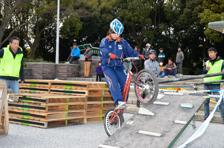ウィメン優勝の水野真美(関西大学)
