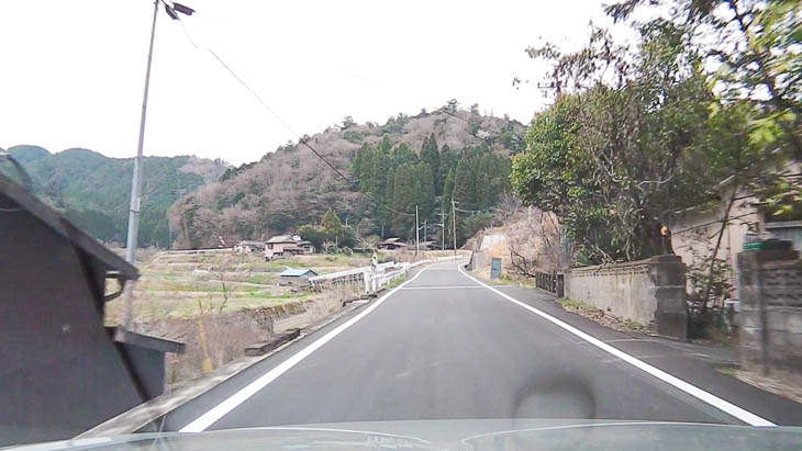 7km地点集落下り区間(順路は画面奥から手前へ)