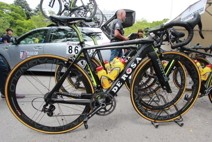 内間康平(日本、チームNIPPO・デローザ)のデローザ PROTOS